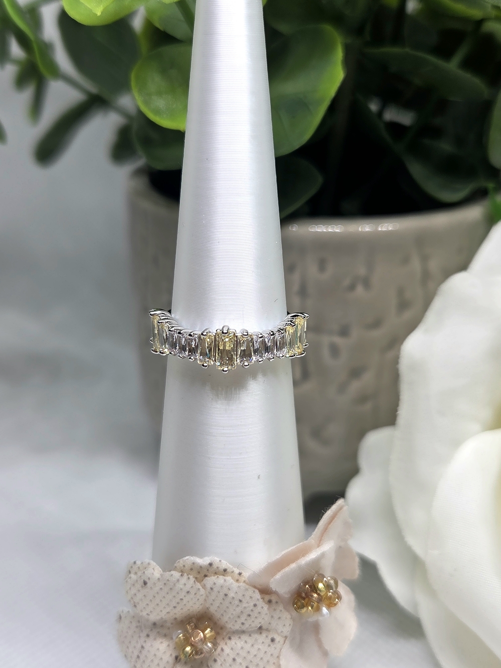 BP Elegant Yellow Baguette On Rhodium Plating